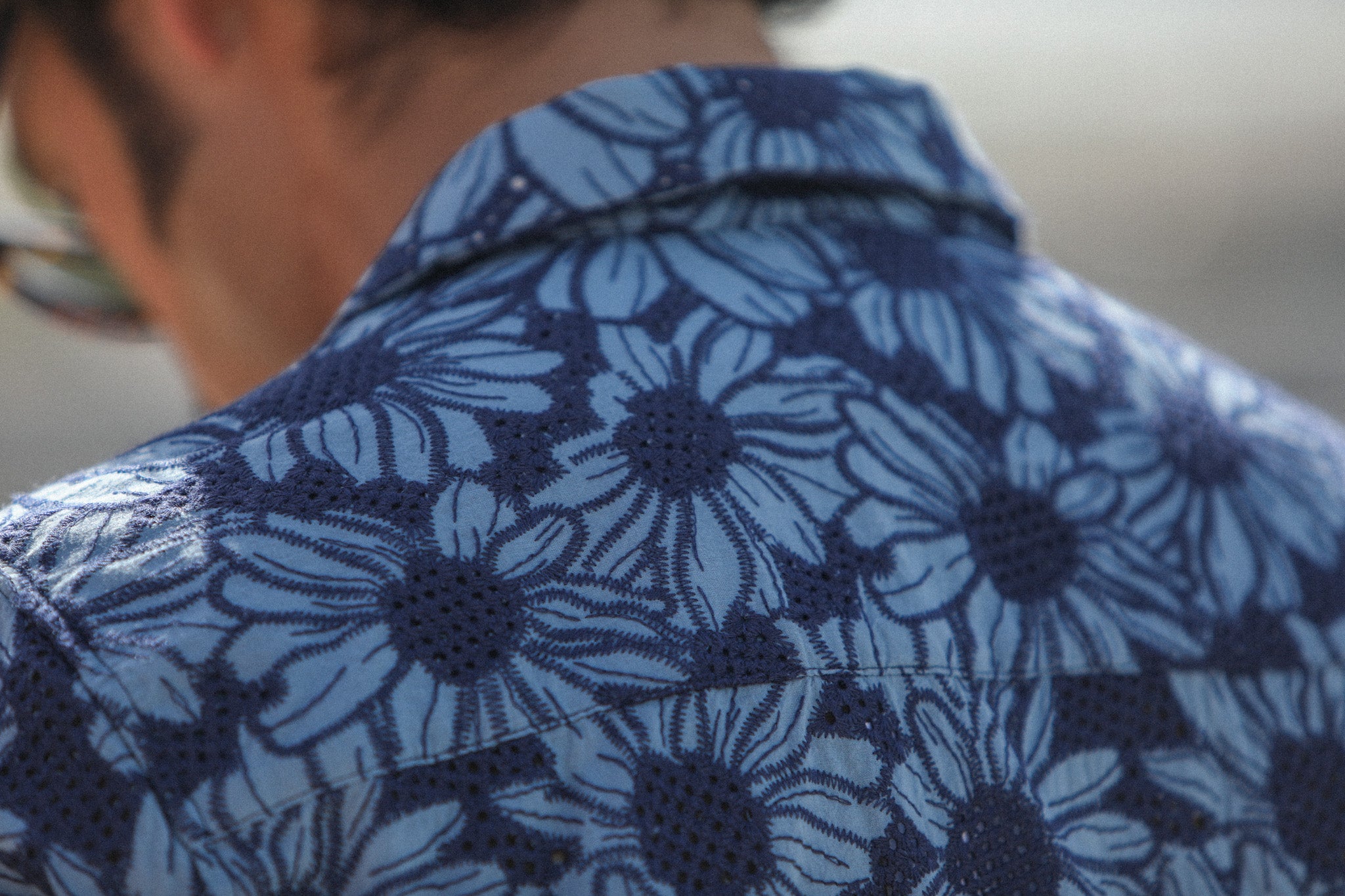 Camp Collar Embroidered Flowers Blue