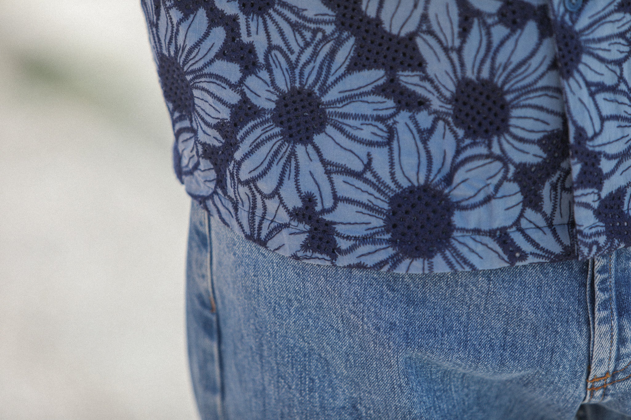 Camp Collar Embroidered Flowers Blue