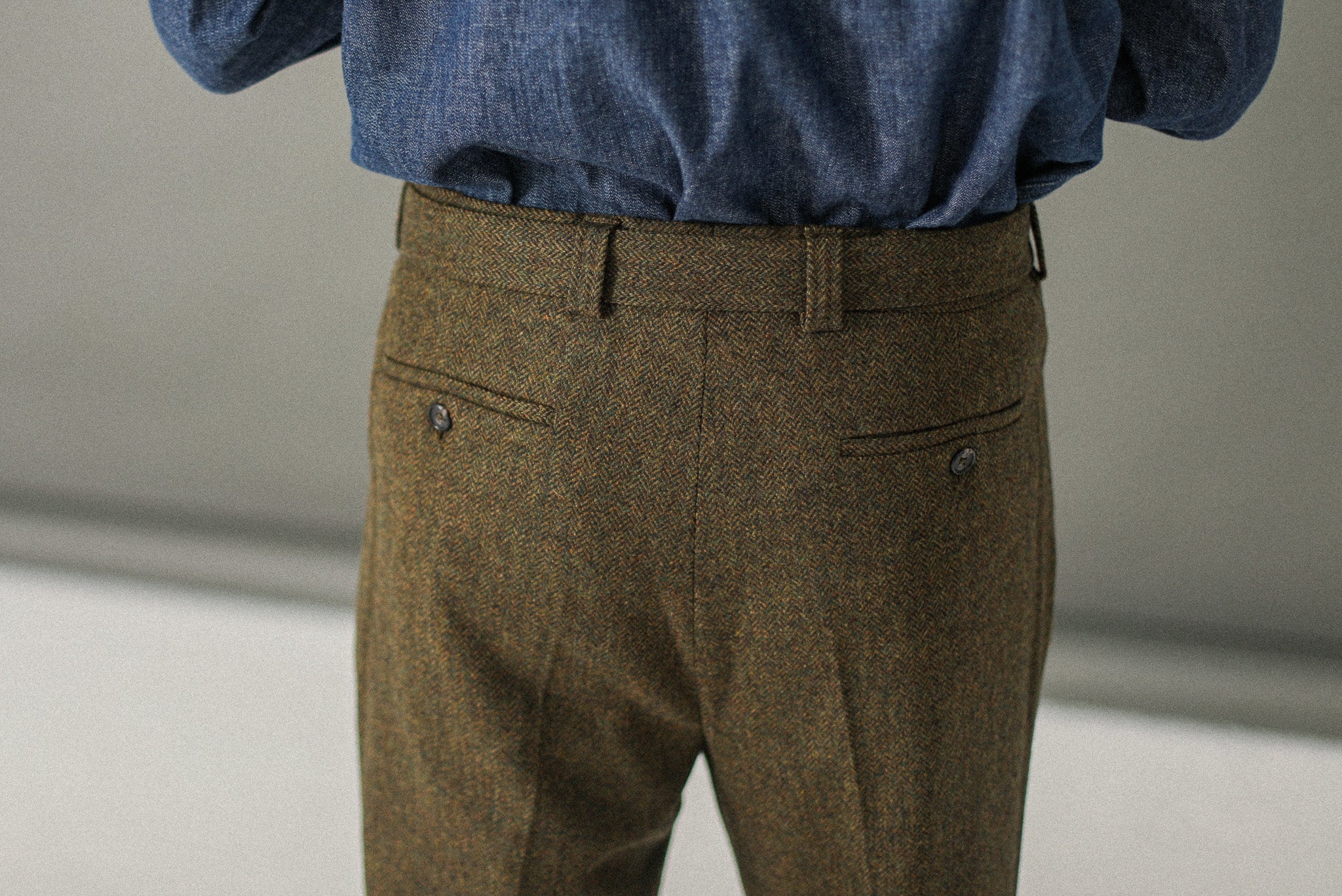 Pantalon à double pince Chevrons Kaki