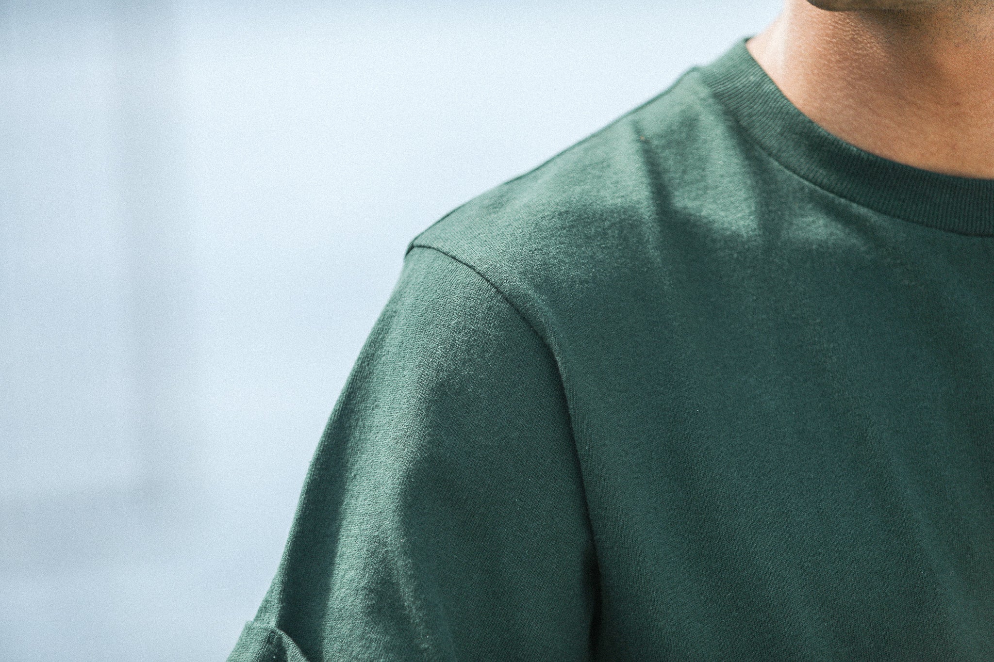 Tee-shirt à manches longues avec col V scintillant femme vert Tee-shirt à manches longues avec col V scintillant femme vert